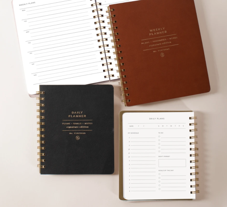 FRINGE STUDIO NON DATED PLANNER.PNG